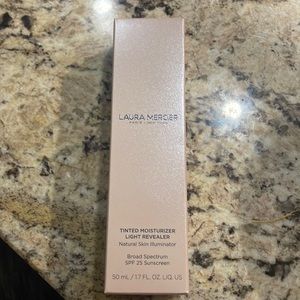 Laura Mercier tinted moisturizer 2N1 Nude new in box 1.7 fl